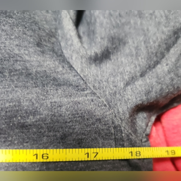 J SPORT, 2-V NECK, ATHLETIC ORIGINAL, 1 RED, 1 GRAY-LARGE ON BOTH,(SET OF 2)-NEW - Picture 12 of 13